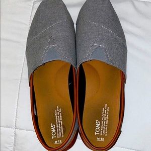 TOMS Light Gray Sz 12 with wonderful accent colors